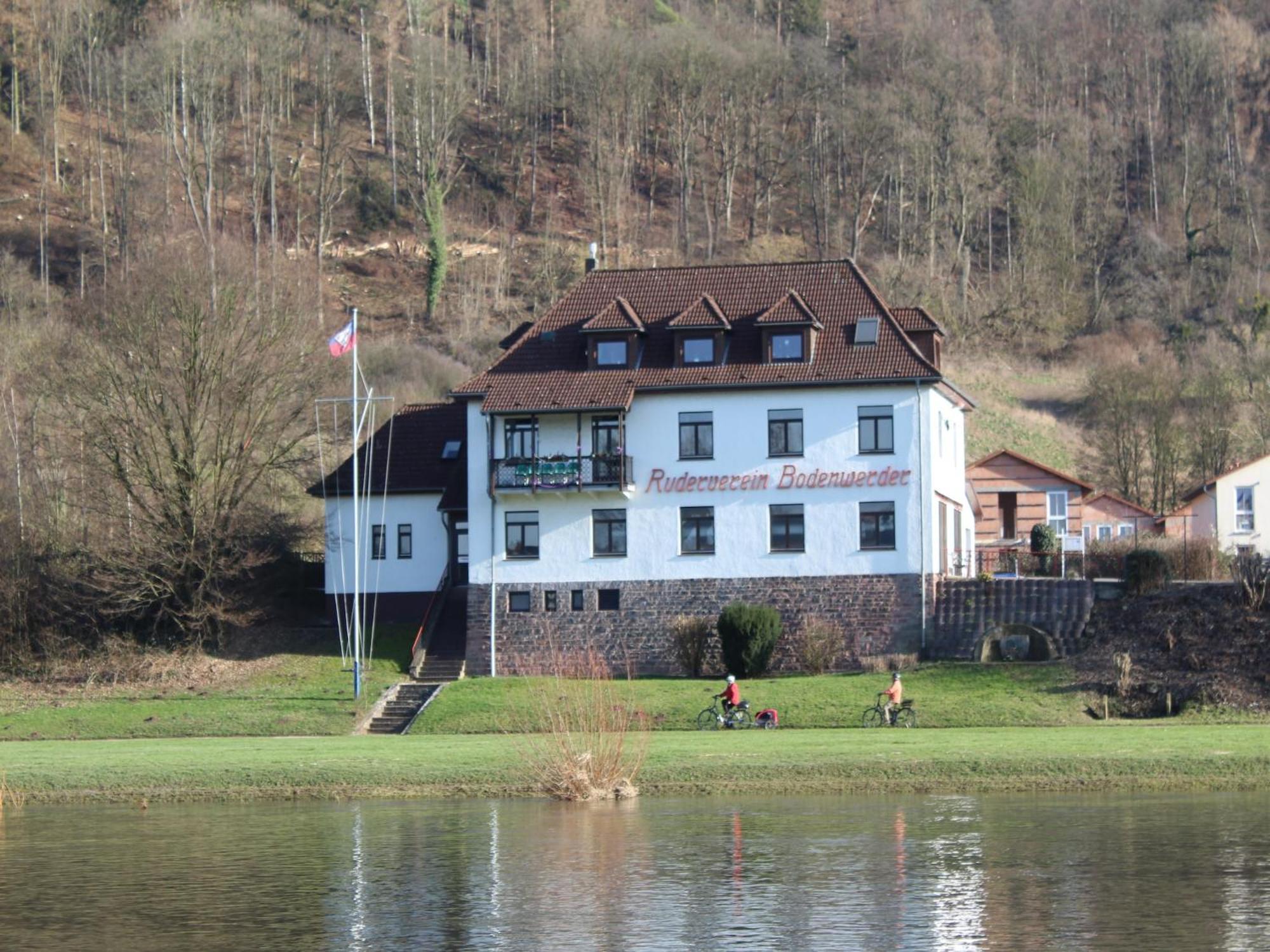Beautiful Apartment In Bodenwerder With Balcony Exteriör bild