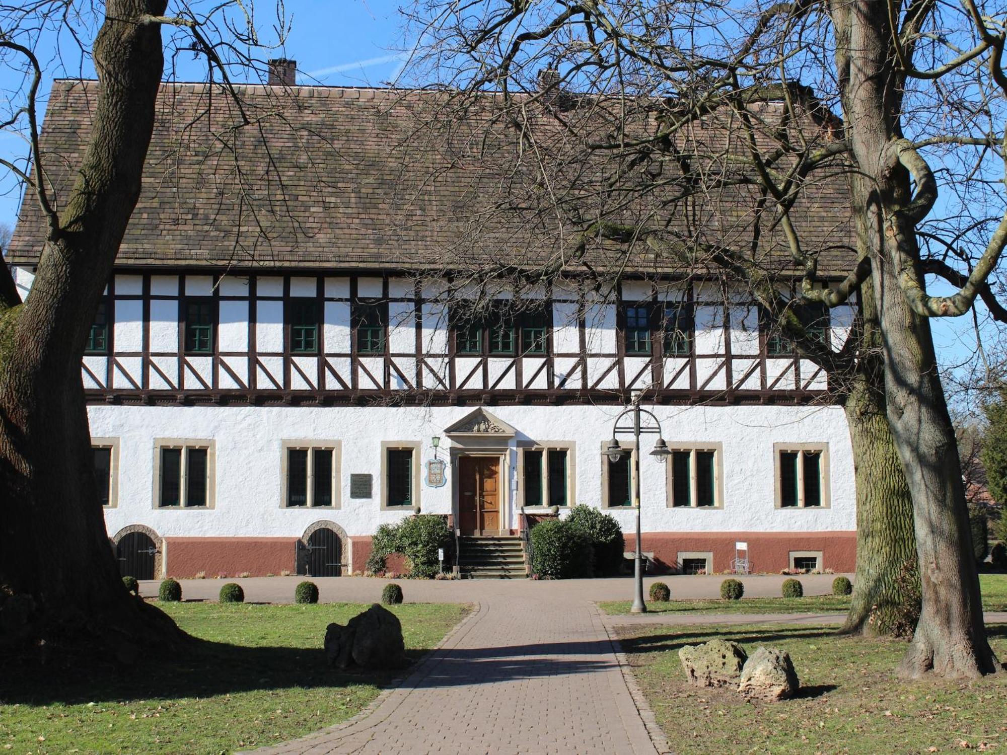 Beautiful Apartment In Bodenwerder With Balcony Exteriör bild
